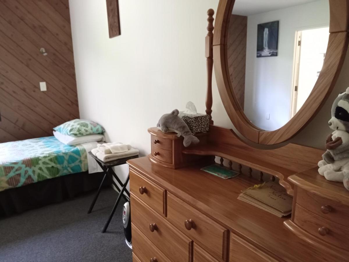 אופונוני Waiotemarama Falls Lodge מראה חיצוני תמונה